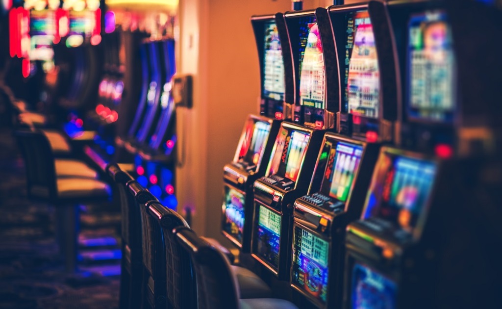 Keunggulan Bermain Slot Online Dibanding Game Lain